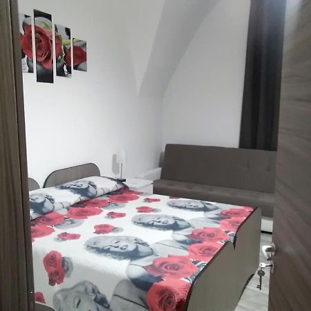 Mary Affittacamere Comiso Buitenkant foto